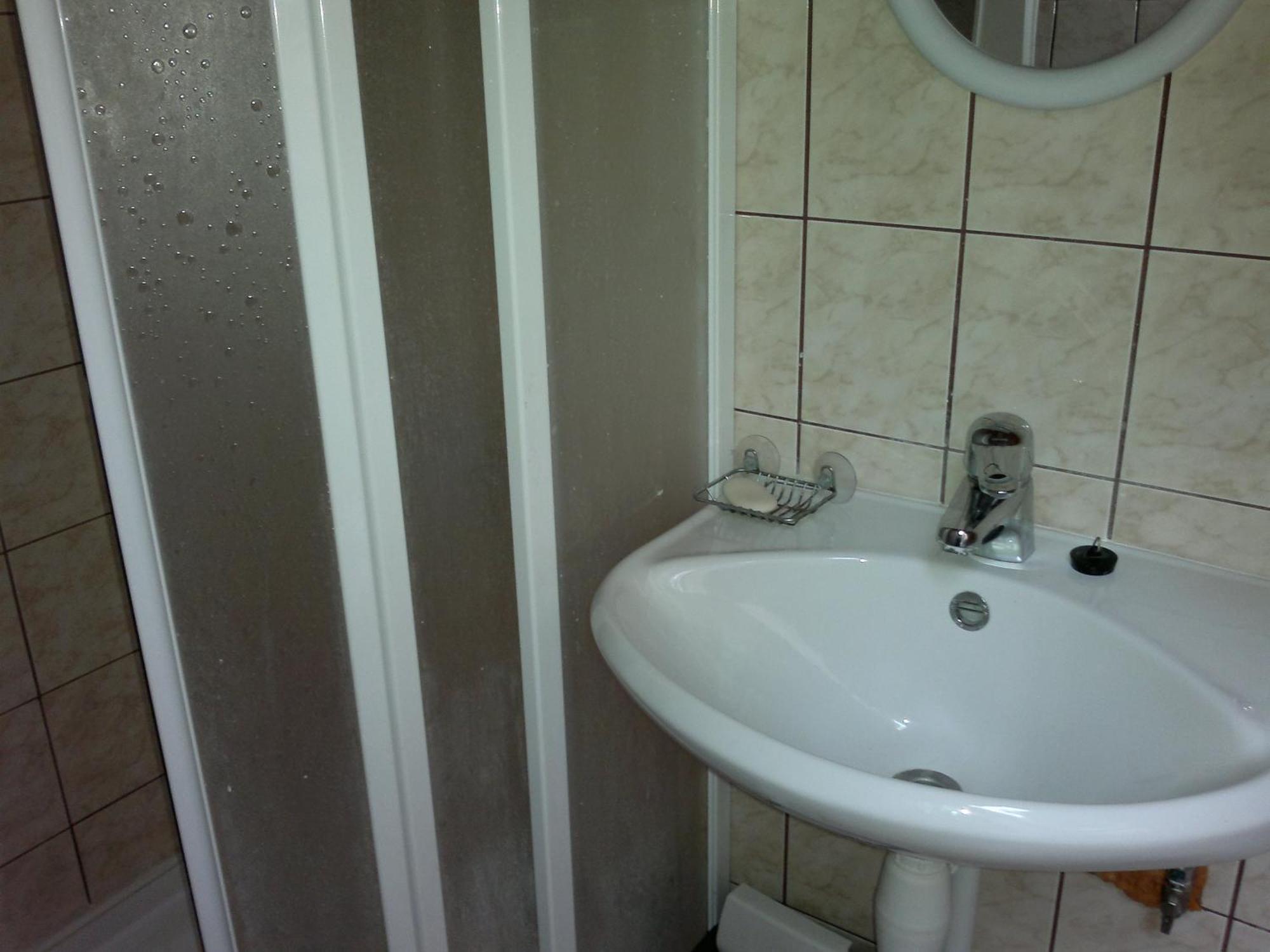 Laane Pansion Bed & Breakfast *